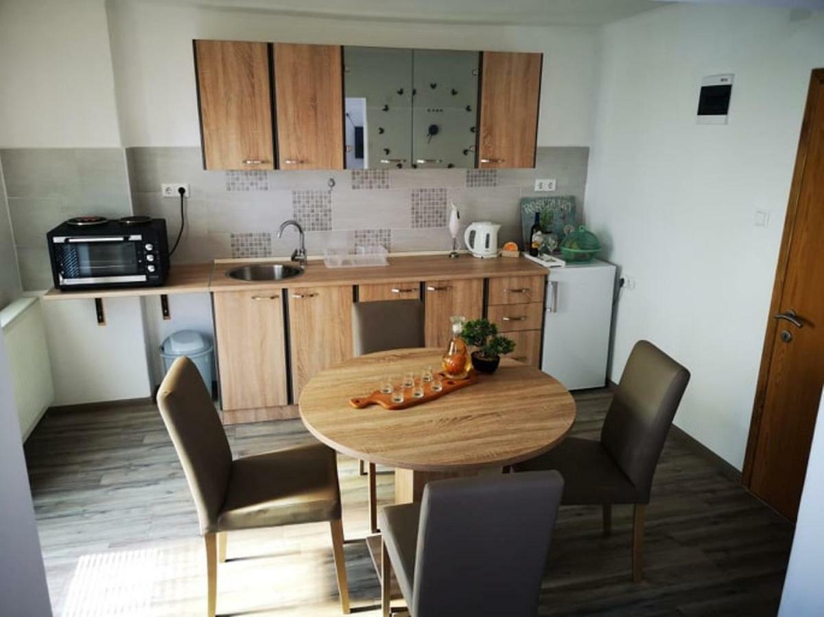 Apartman Borna 오토칵 외부 사진